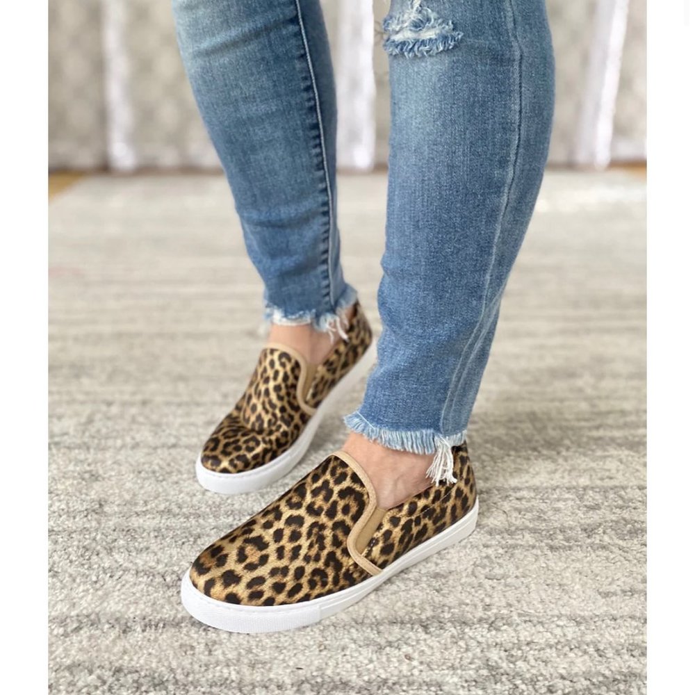 Pierre Dumas Comfort Foam Leapord Print Size 6